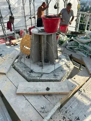 Consolidamento Campanile Treviolo - Bergamo - Sollevamento statua