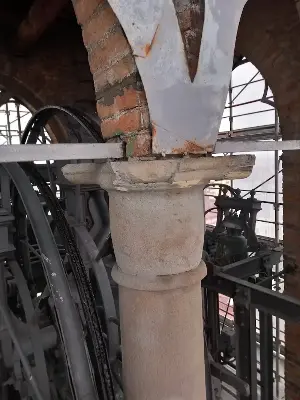 Consolidamento campanile Comun Nuovo - Bergamo - Restauro capitello campanile